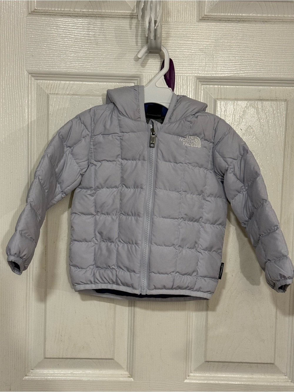The North Face Light Lavender Hooded Puffer Jacket - Kids